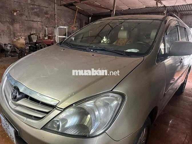 Toyota Innova 2007 j- 200000 km