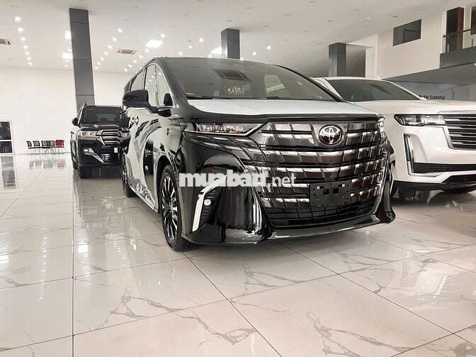 Toyota Alphard 2025 2.4 AT Mới 100% Có Luôn