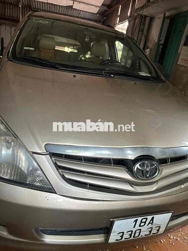 Toyota Innova 2007 j- 200000 km