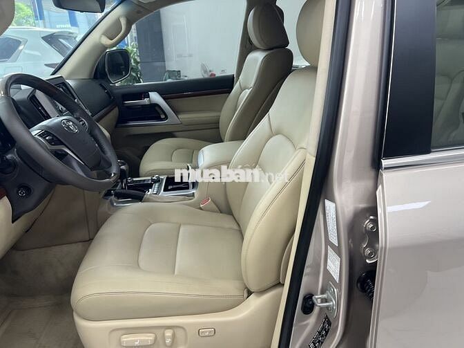 Toyota Land Cruiser 2016 VX 4.6 V8