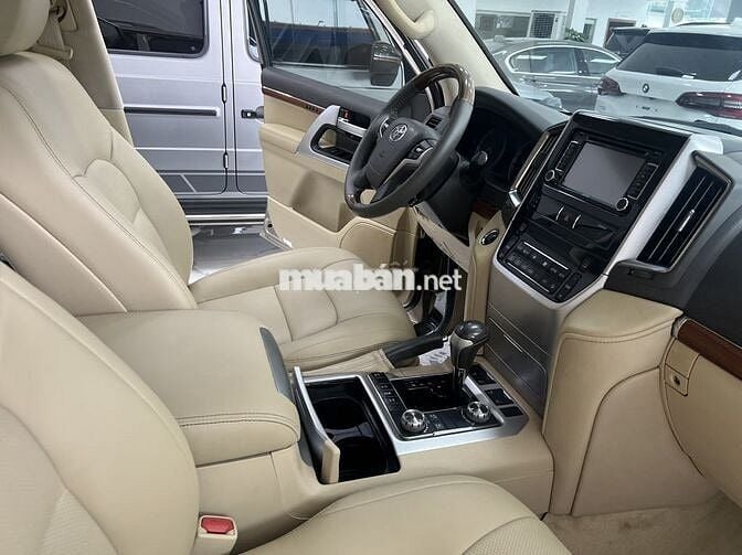 Toyota Land Cruiser 2016 VX 4.6 V8