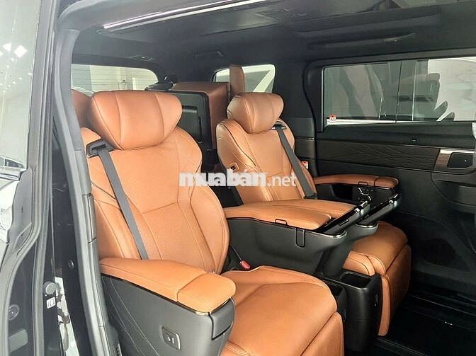 Toyota Alphard 2025 2.4 AT Mới 100% Có Luôn