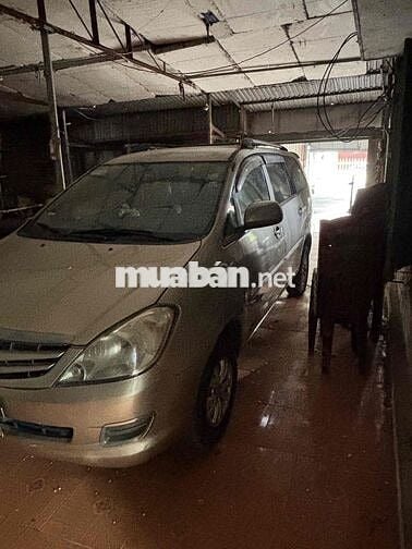 Toyota Innova 2007 j- 200000 km