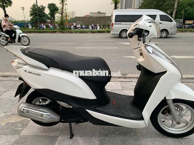 🌹CAM KẾT CHUẨN GIÁ LEAD 125 2014 trắng siêu mới