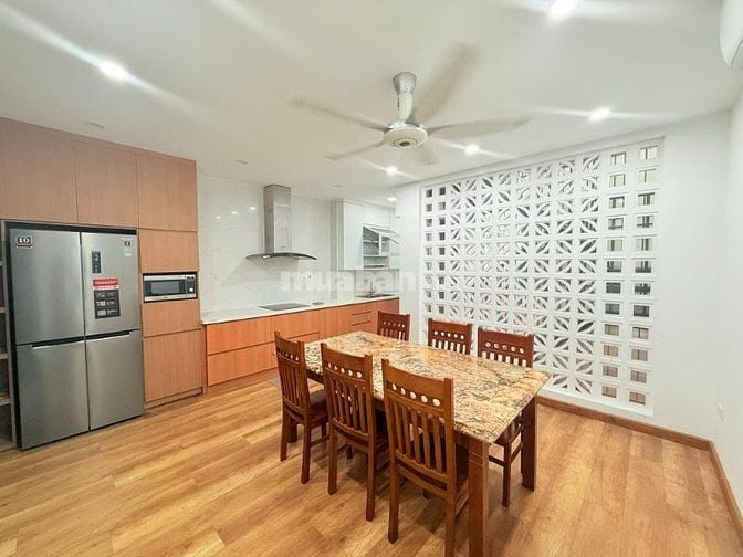 Bán nhà Liễu Giai 65m2, khu phân lô, nhà 4 tầng, ở ngay. 17 tỷ