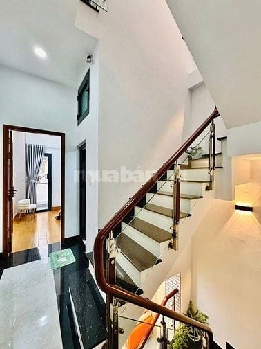 NHÀ NGAY CHỢ TÂN BÌNH🔥ĐÔNG HỒ Phường 8 GIÁ 4,290 TỶ/52M2 Sổ riêng 