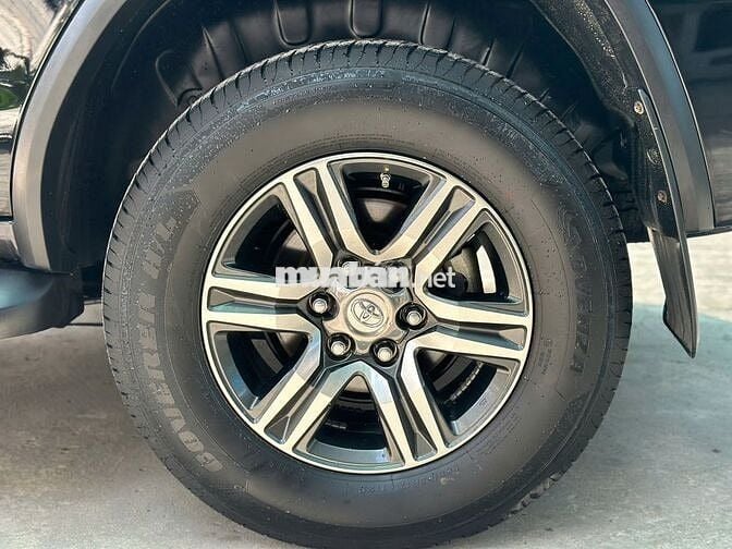 CẦN BÁN TOYOTA FORTUNER 2019 2.4G 4x2 AT