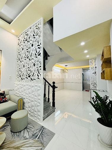 KẸT TIỀN BÁN LỖ NHÀ Đ LÊ THỊ HỒNG,GÒ VẤP, MUA DỌN VÀO Ở NGAY, SỔ RIÊNG