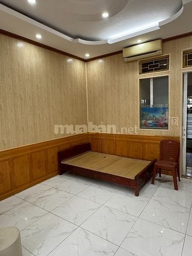 Chính chủ bán nhà tập thể 42m tầng 1 đường Trần Bình Trọng ,Thái Bình