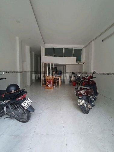 Hẻm xe hơi Chu Văn An,Ngang 5,2m 3Tầng,4PN,Vuông Vức,An ninh sạch sẽ 