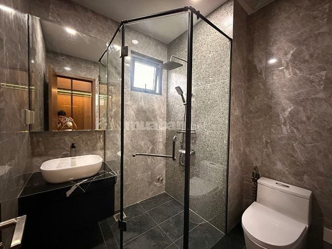 Bán nhà mặt tiền mới xây đường số 37 P. Bình Thuận 