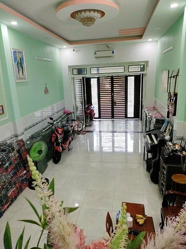 Chính chủ bán nhà đẹp mặt tiền đường số 11, P.Bình Hưng Hòa, Bình Tân