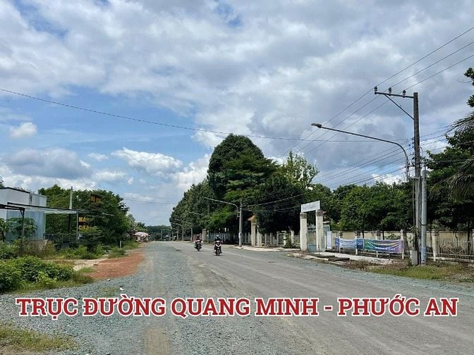 Đất mặt tiền đường 32m ngay chợ trường UBND Quang Minh