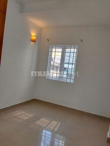 Cho thuê nhà hẻm 3m(BG) Võ Văn Kiệt, P.Cầu Kho, Q.1 giá 10.5tr