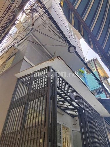 Cho thuê nhà hẻm 3m(BG) Võ Văn Kiệt, P.Cầu Kho, Q.1 giá 10.5tr