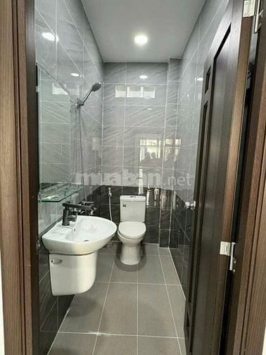 Bán nhà riêng Phạm Văn Hai, Tân Bình / 70m2 / 2 tỷ 190 triệu / Sổ hồng