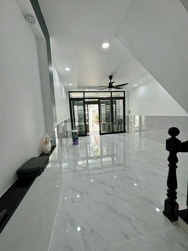 Bán nhà riêng Phạm Văn Hai, Tân Bình / 70m2 / 2 tỷ 190 triệu / Sổ hồng