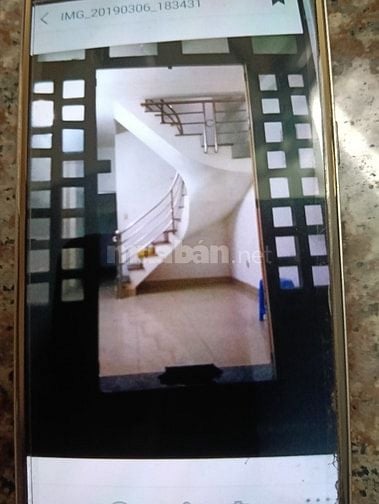 Cho thuê dài hạn nguyên căn nhà mới, đẹp đường Đoàn Văn Bơ Q4 giáp Q1 