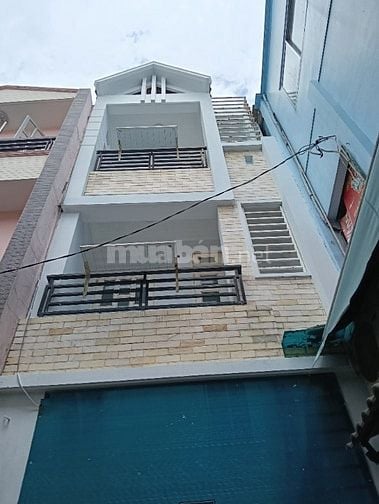 Cho thuê dài hạn nguyên căn nhà mới, đẹp đường Đoàn Văn Bơ Q4 giáp Q1 