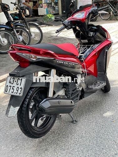 Honda Airblade đầu to phun xăng điện tử
