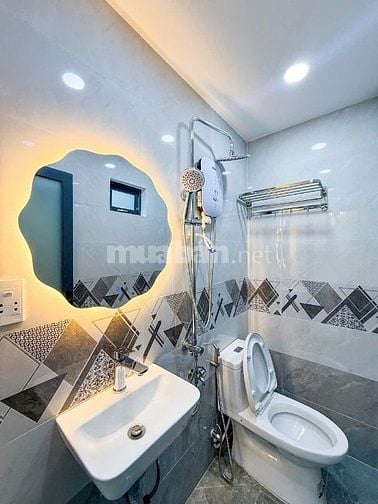 NHÀ ĐẸP HXH FULL NỘI THẤT PHƯỜNG 11 BÌNH THẠNH CÓ 2PN CHỈ 4,45 TỶ