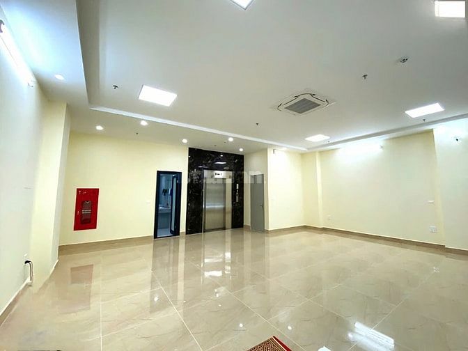 BÁN MẶT PHỐ LÁNG HẠ - DT 115M2 XD 5 TẦNG - MT 5.4M - VUÔNG - 2 MẶT 