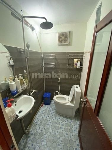 Cho thuê nhà đường Nguyễn Đình Chiểu, Phường 5, Quận 3