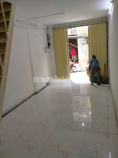 Cho thuê nhà mặt tiền Trần Văn Đang, P.11, Q.3 giá 11tr
