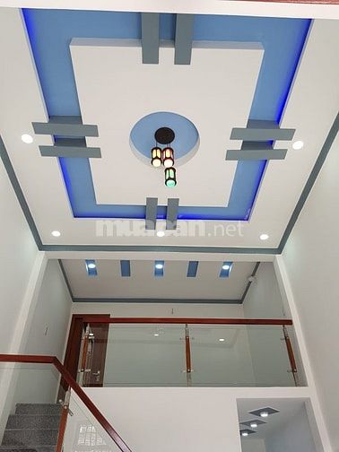 Bán căn nhà gần chợ Bà Hom, Bình Tân,DT 35m2/2ty450,SHR,hẻm 3 gác