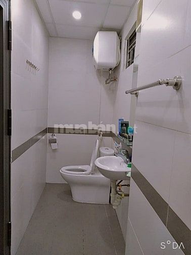 Nhà mặt phố Phạm Văn Đồng thang máy kinh doanh 50m2x6t, giá 25 tỷ