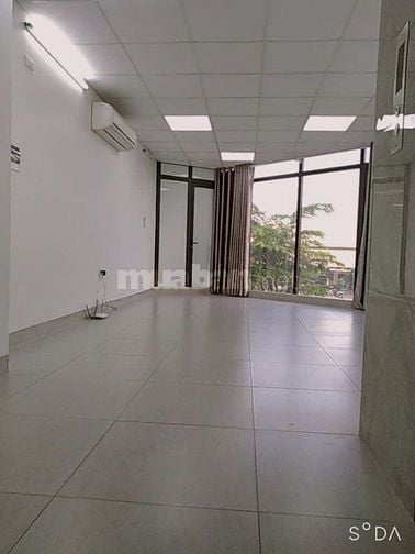 Nhà mặt phố Phạm Văn Đồng thang máy kinh doanh 50m2x6t, giá 25 tỷ