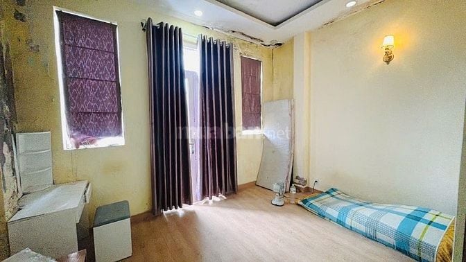 HOÀNG HOA THÁM - 1 CĂN RA MT - HẺM XE HƠI - 42m2 - 4 TẦNG - NHỈNH 8 TỶ