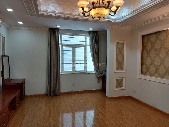 Bán gấp đang làm CHDV, Gía 7.8 tỷ, Hẻm 3.5m Tân Sơn Nhì, Q. Tân Phú