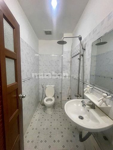 Cho thuê nhà hẻm 5m, Phan Văn Trị, p10, Gò Vấp