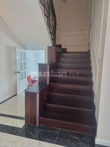 Bán biệt thự Thảo Nguyên góc 2 mặt tiền đường giá 28 tỷ 500