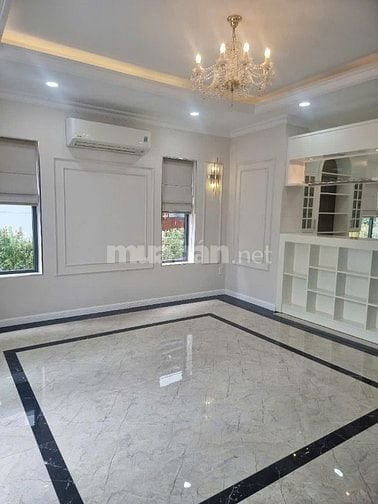 Bán biệt thự Thảo Nguyên góc 2 mặt tiền đường giá 28 tỷ 500