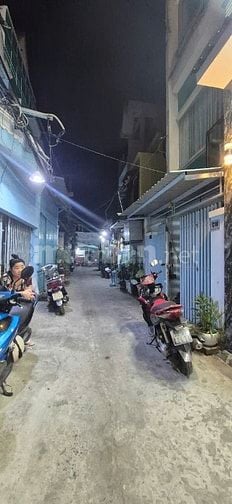 Nhà mới, C17 Mễ Cốc P15, Q8, 1 trệt, 2 lầu BTCT,  N3,5m/NH3,6m x D13m