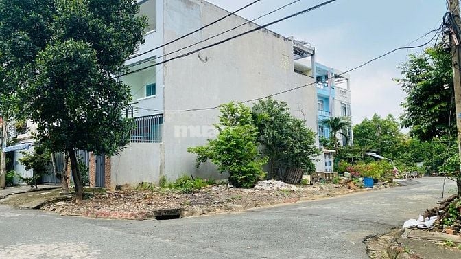 Bán đất nên dự án KDC 10 mẫu. Lô J19 dt 5x22, 2MT trước và sau. 
