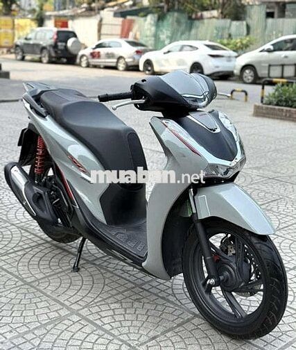 Xe nữ đi còn rất mới