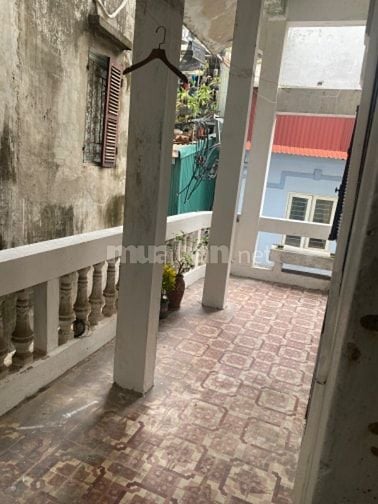 Cho thuê nhà số 2 ngõ 69 bờ sông sét