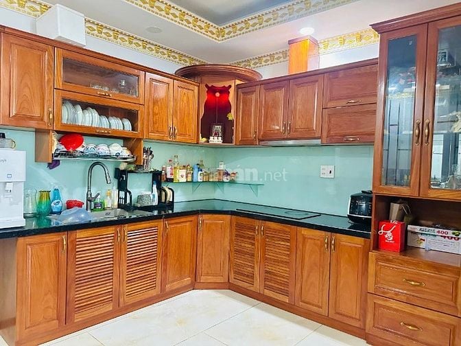 Bán nhà xây kiên cố để ở, Giếng trời thoáng mát.. đẹp