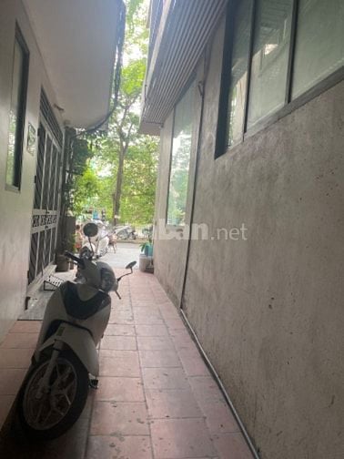 Cho thuê nhà số 2 ngõ 69 bờ sông sét