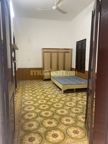 Cho thuê nhà số 2 ngõ 69 bờ sông sét