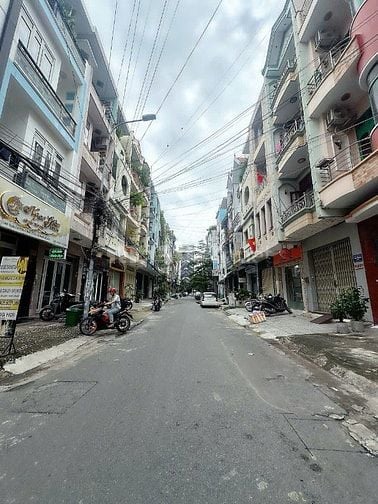 Cho Thuê Nhà 135 Nguyễn Hữu Cảnh, Bình Thạnh