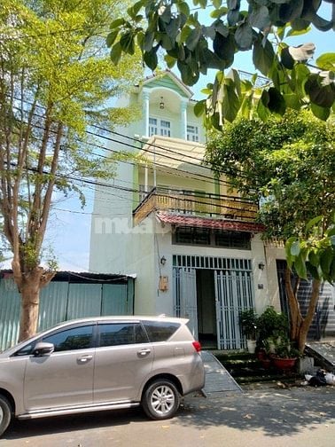 Bán nhà chính chủ - vị trí đẹp