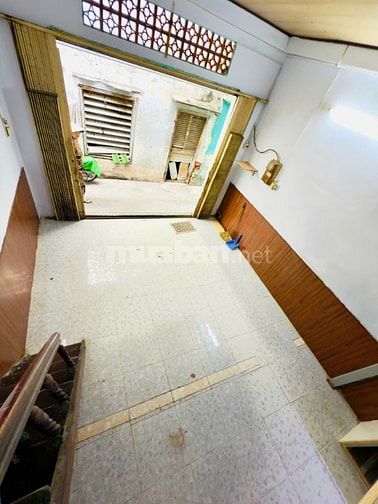 2,98 tỷ Nhà nát cách hxh 1 căn dt đẹp 4 x 7,5 Sổ hồng riêng 