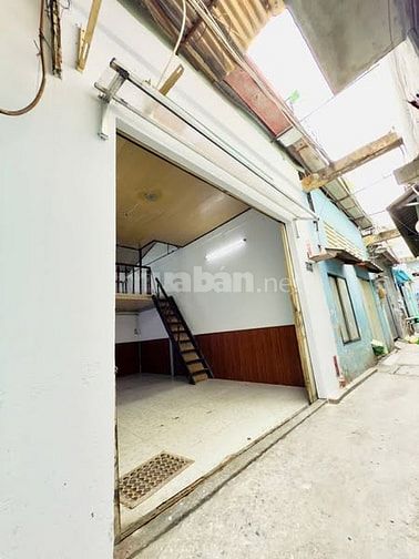 2,98 tỷ Nhà nát cách hxh 1 căn dt đẹp 4 x 7,5 Sổ hồng riêng 