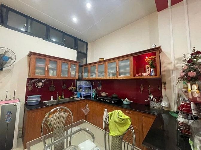 Hẻm ô tô Thông– Nhà 4 tầng – 5PN KHÉP KÍN – GẦN VÒNG XOAY PHÚ HỮU 