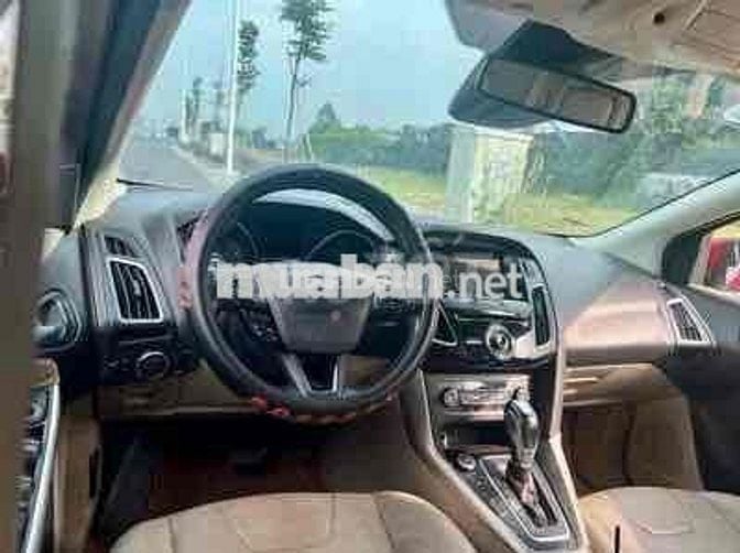 Bán xe Ford Forcus 2017 Titanium-máy ngon turbo.