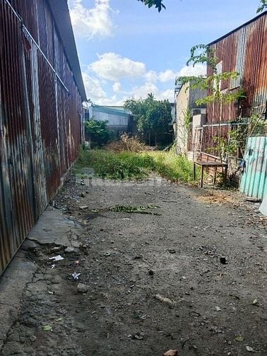 cho thuê xưởng tân xuân khuôn viên hơn 400m2